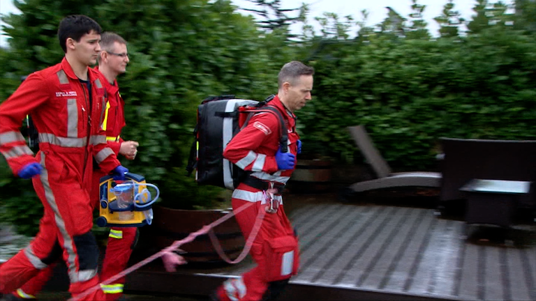 Matt (Student), Tony (Paramedic) and Mike (Doctor) make their way towards a paediatric patient in traumatic cardiac arrest.