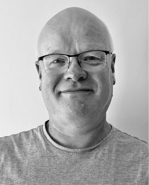 black and white headshot of Ian Hanson