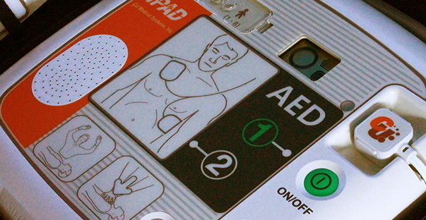 An image of an AED defibrillator device